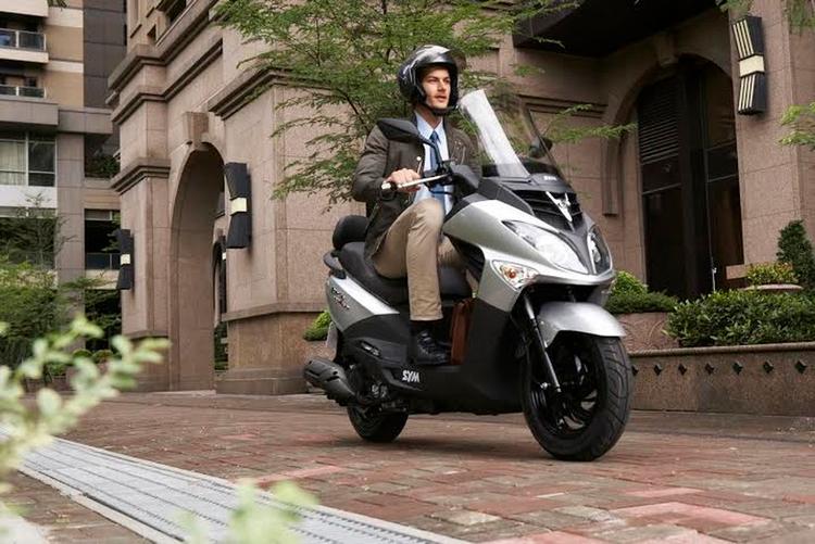 Skutery Centrum Motor Scooter Rental