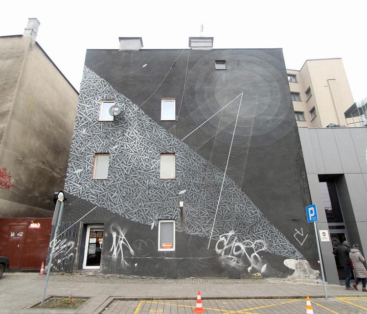 Moneyless and Tellas Mural