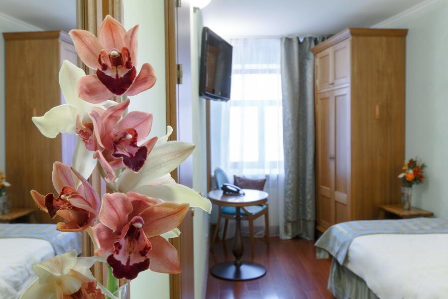 3 Mosta Hotel