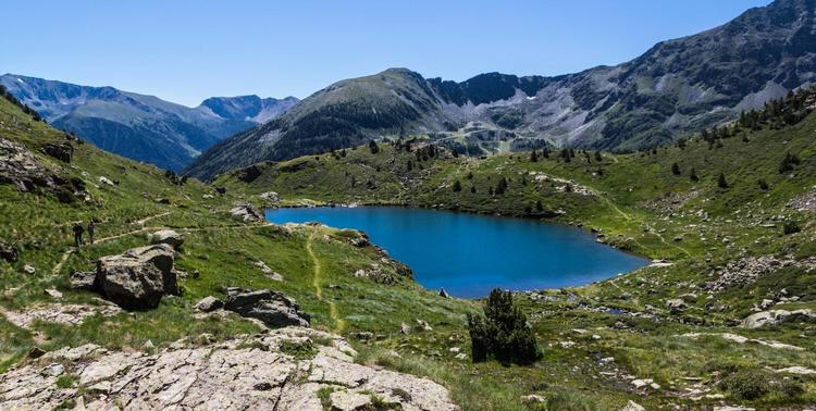 Tristaina Lake Trail