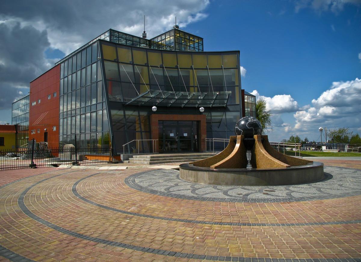Gallery image