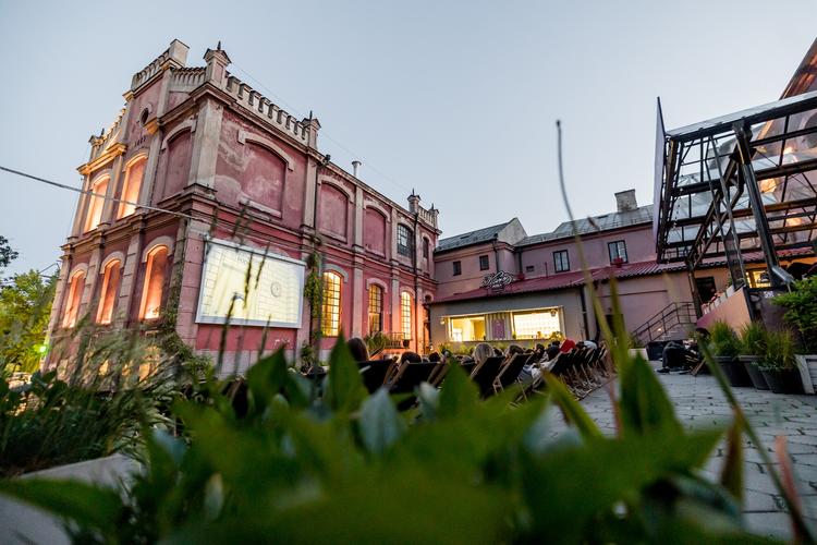 Outdoor Cinema Perła