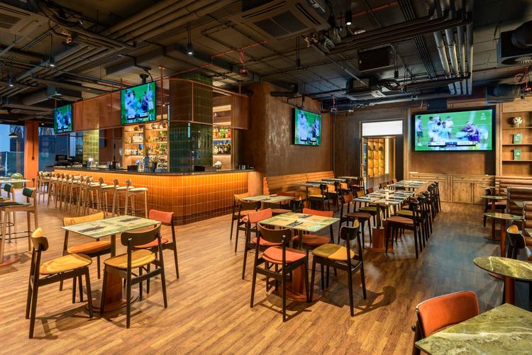 Champs Sports Bar