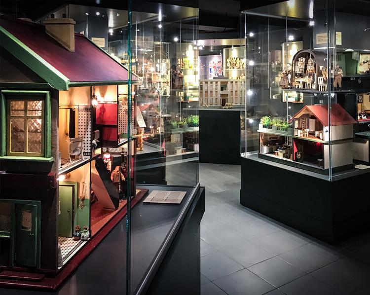 Museum of Dollhouses, Games and Toys