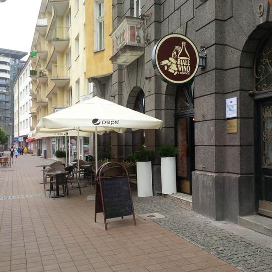 Białe Wino i Owoce