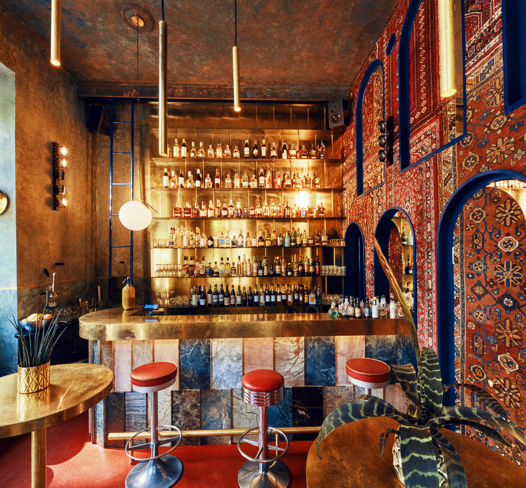 AURA Bar