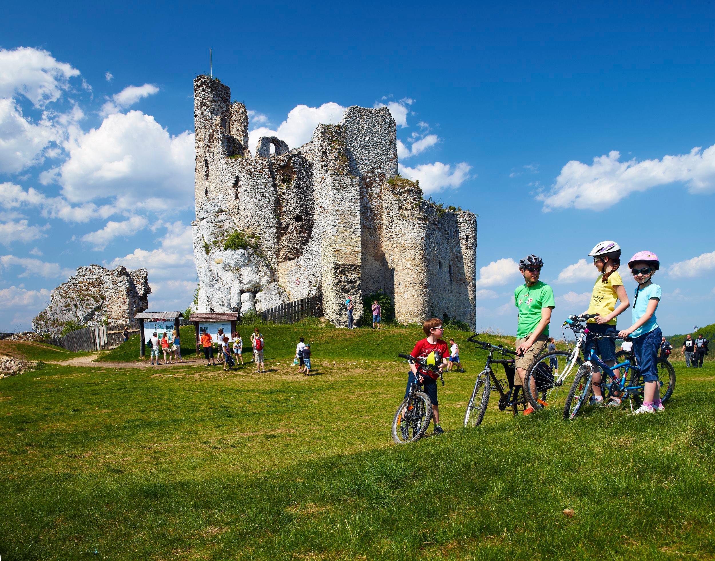 The Eagles' Nests Cycle Trail