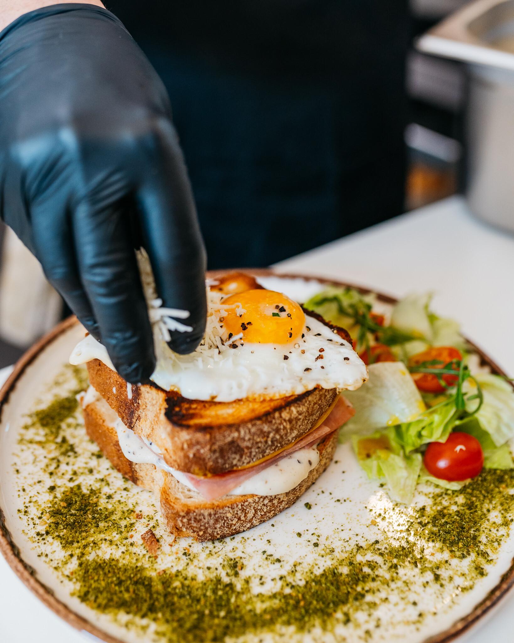 Farina Bistro & Cafe