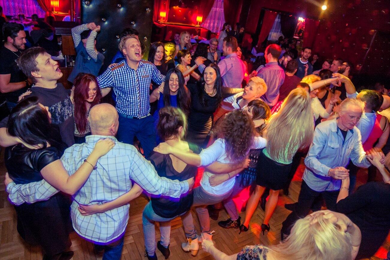 Let's Party like it's 1999! 13 Krak贸w Bars that Refuse to Die