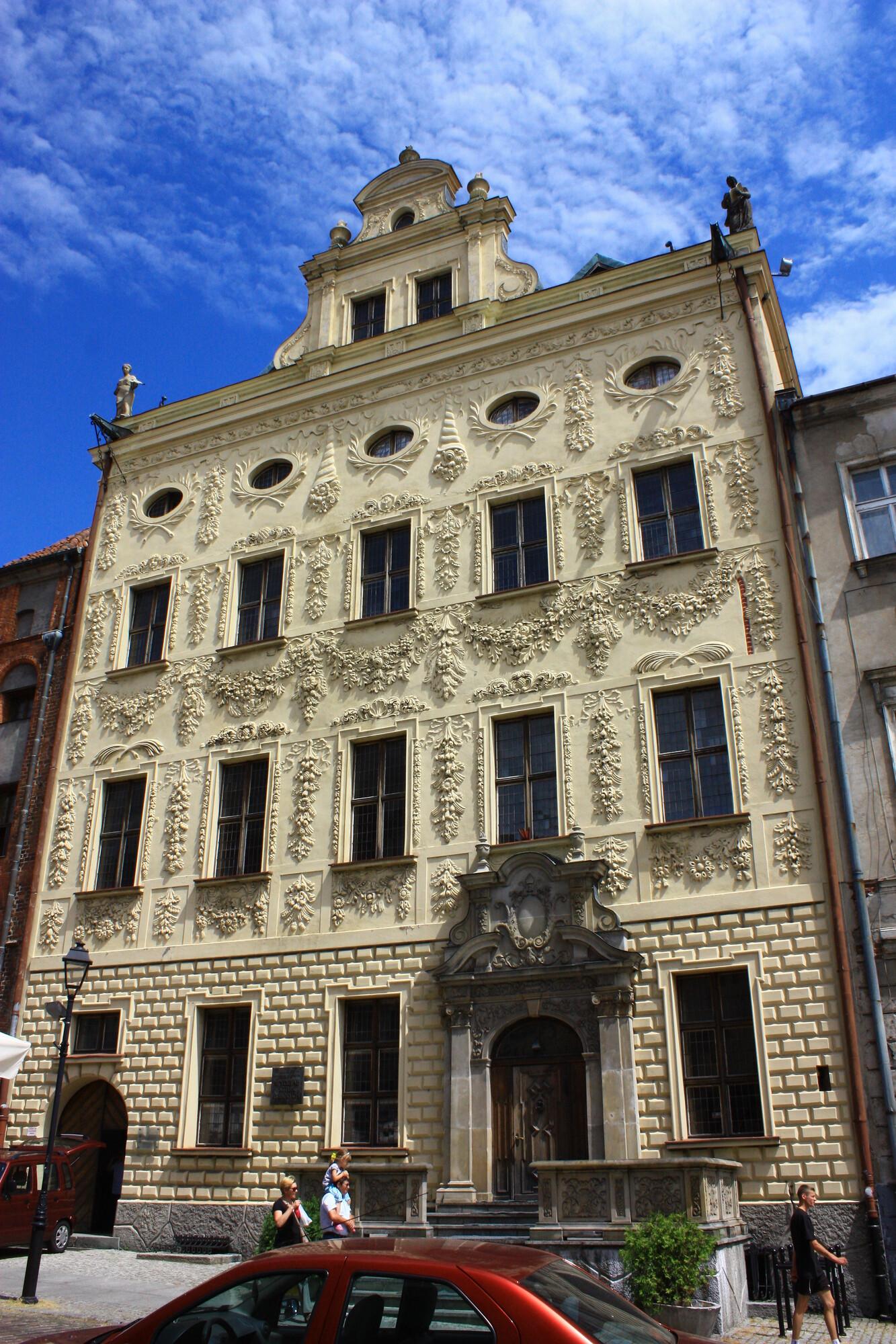 Dąmbski Palace