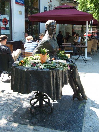 Agnieszka Osiecka Monument