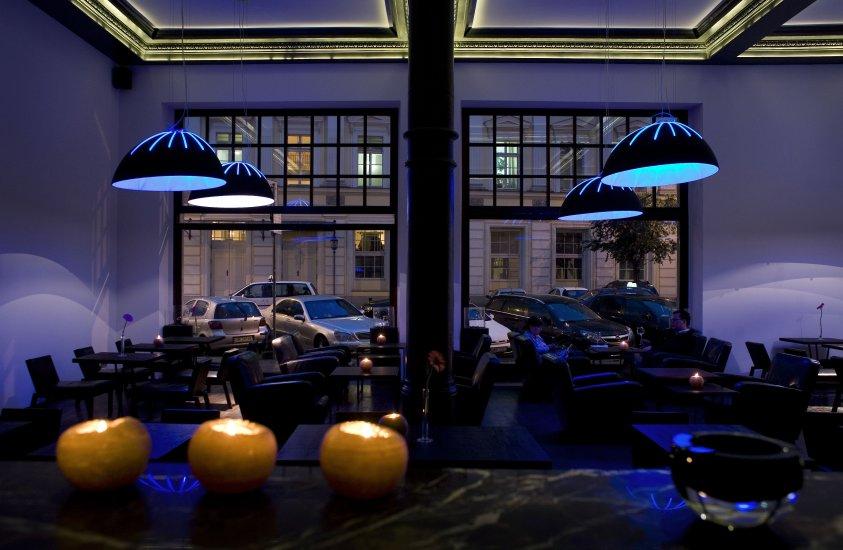 Cafe Bar Monopol
