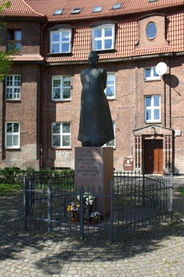 Bronislaw Komorowski Square